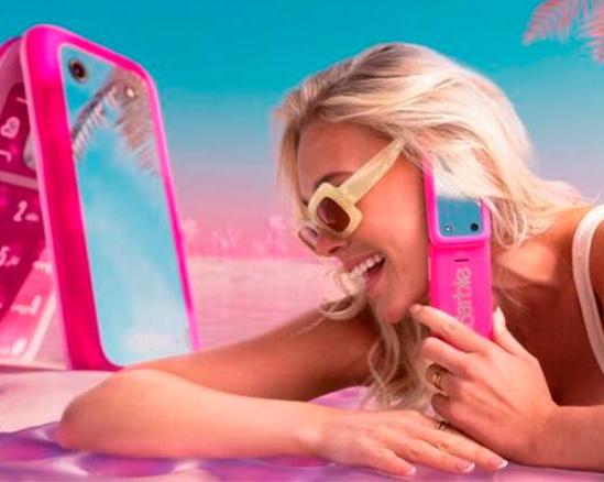 Nokia выпустила телефон Барби за 129 евро, но без доступа к интернету